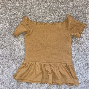 Off-the-shoulder Scrunched Golden Tee